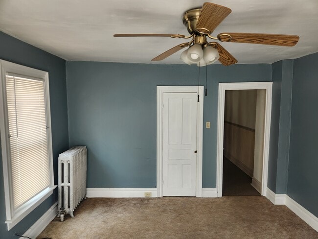 Building Photo - 428 Locust St Unit 428 Locust Street  2 Rental