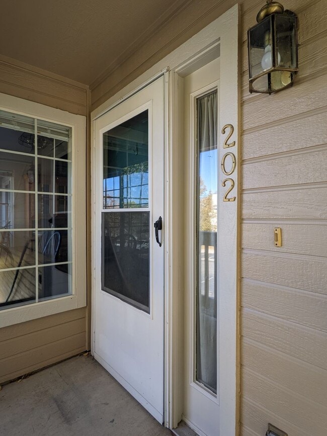 Building Photo - 1150 Opal St Unit 202 Rental
