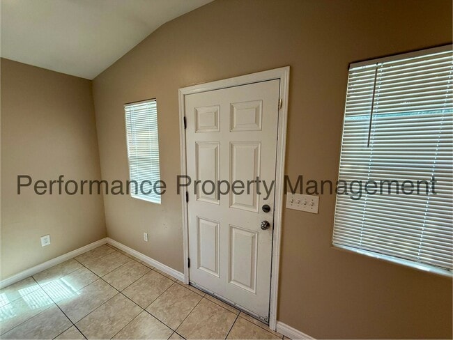 Photo - 624 Knotts St Unit C