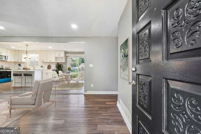 Photo - 2419 Greenway Dr