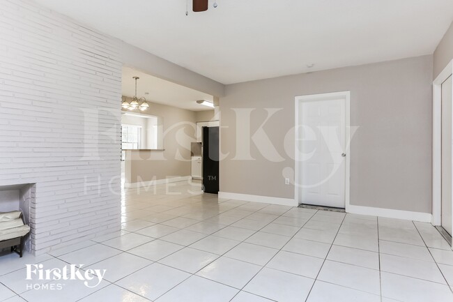 Photo - 7720 Juniper St