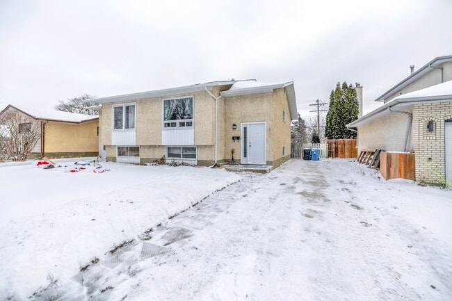 Building Photo - 665 David St