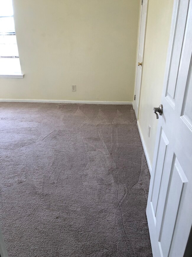 Photo - 5417 Grand Lake Cres