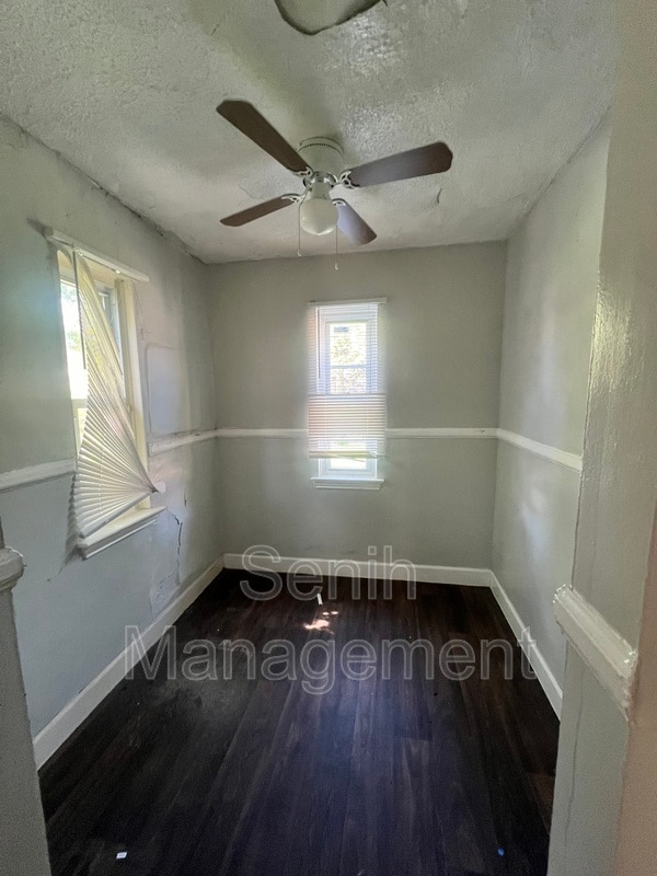 Photo - 4627 Bedford St