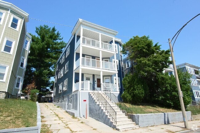 Building Photo - Available Now! Sunny & Large 3-Bedroom: In... Unit #2 Rental