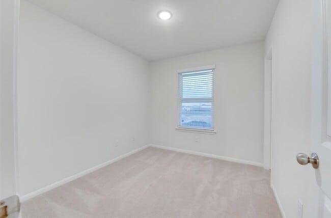 Photo - 18130 Alora Springs Trace