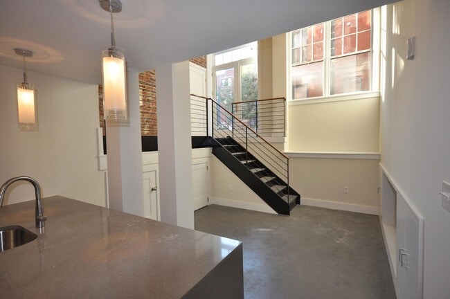 Photo - No Brokers Fee, Central Heat/AC, In-Unit Washer and Dryer, Large Fully Renovated, Eat-in Kitchen