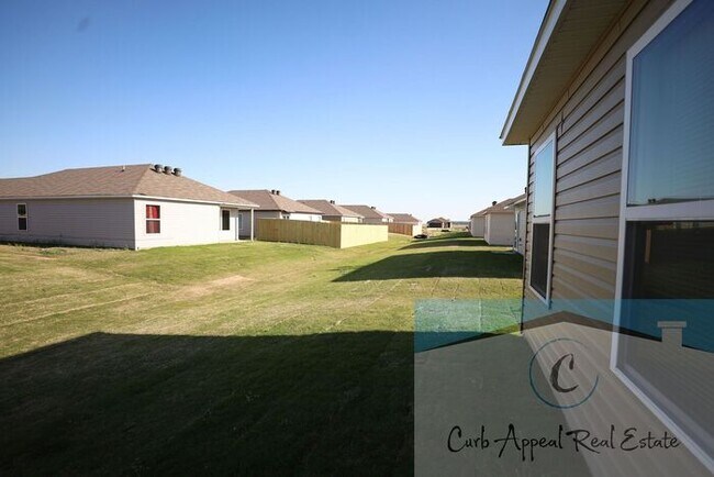 New construction in Jonesboro - beautiful 4 bed / 2 bath home - Valley View!!