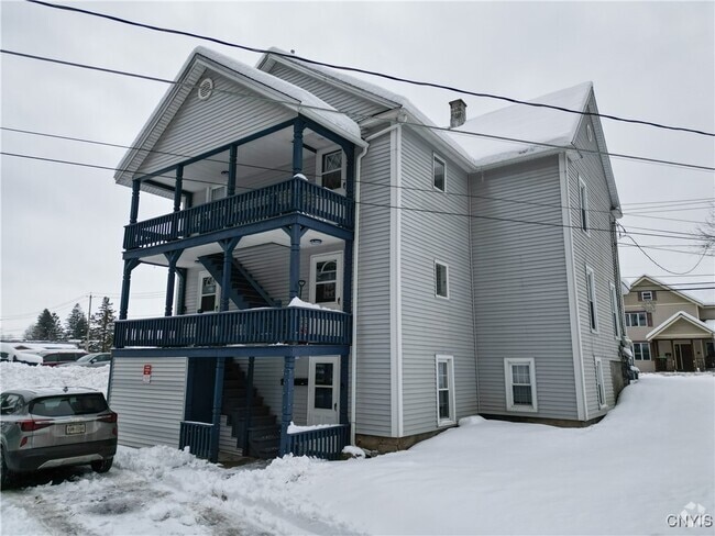Building Photo - 102 N Helmer Ave Rental