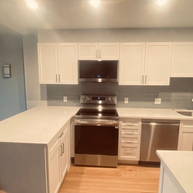 Photo - 145 Pinckney St Unit 302