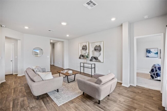 Photo - 6100 Shanjia Dr