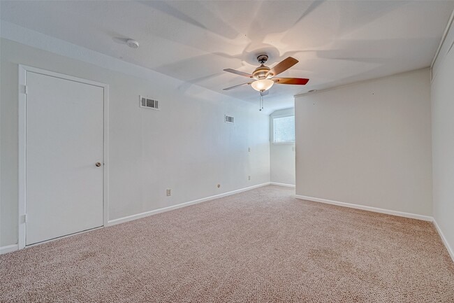 Photo - 2022 Highland Hills Dr