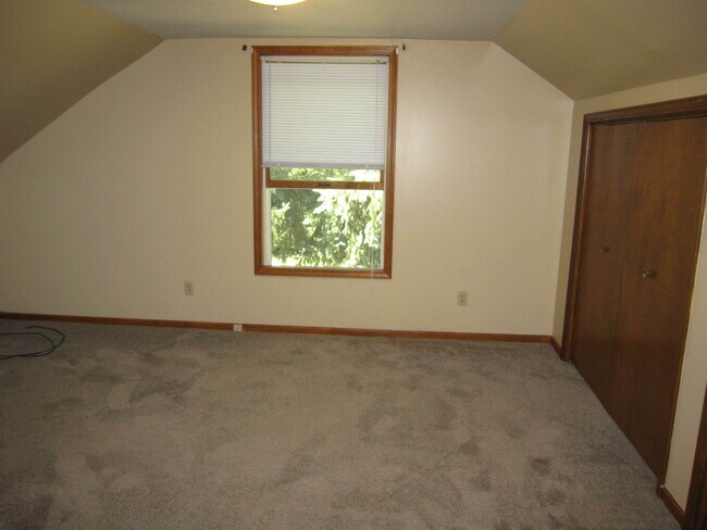 Building Photo - 10860 Bennett St SE Rental
