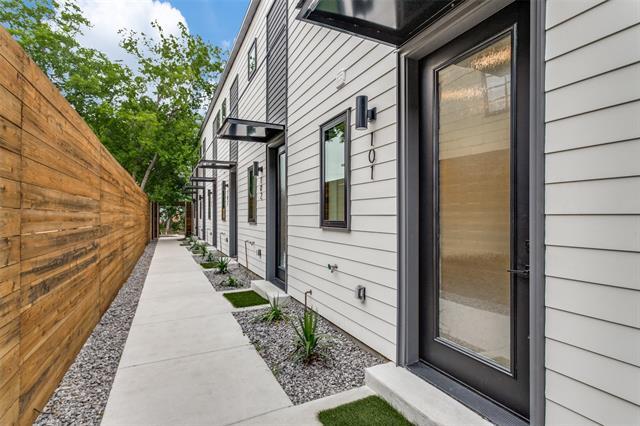 4306 Deere St