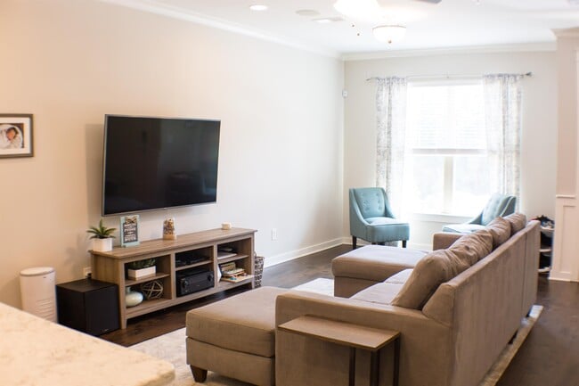 Photo - 6232 Pesta Ct