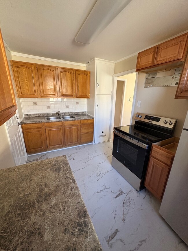 Photo - 2203 S Benbow Rd