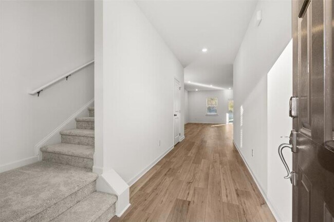 Photo - 942 Evergreen Rd