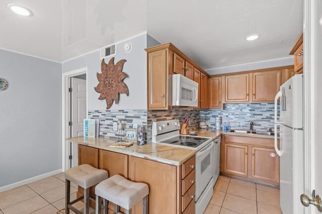 Photo - 8743 Thomas Dr Unit FL14-ID1354955P