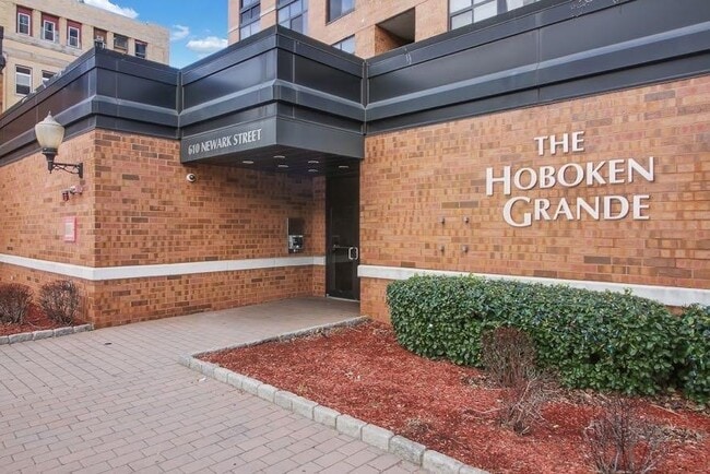 Photo - 610 Newark St.