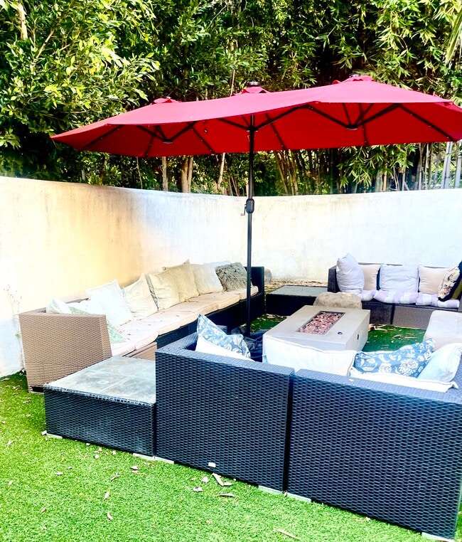 Photo - 2366 Nichols Canyon Rd