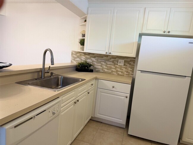 Photo - 8183 Severn Dr