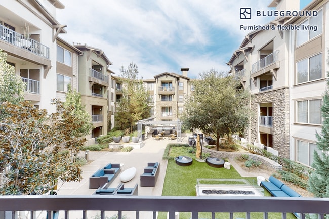 Photo - 121 E Rte 66 Unidad FL1-ID10465A