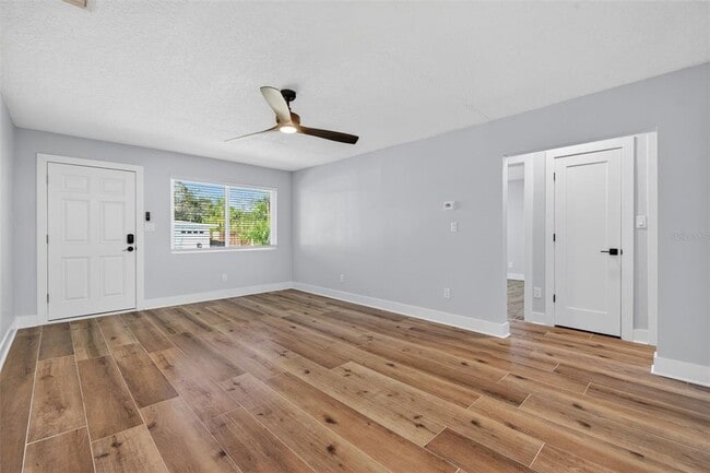 Photo - 1841 Douglas Ave