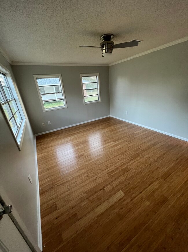 Photo - 119 Fairlane Dr