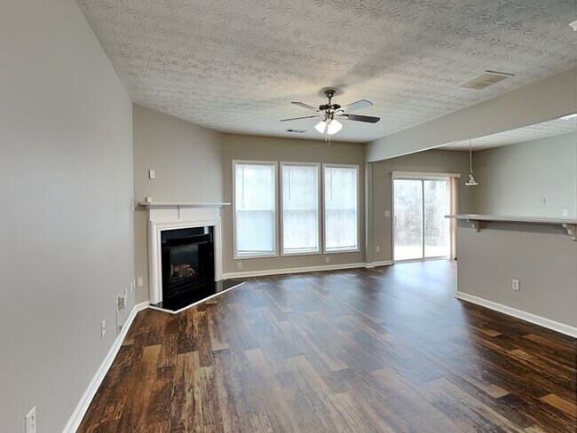 Photo - Fantastic 4 Bedroom Home! Located in Fairb...