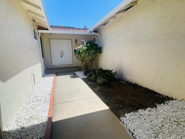 Photo - 1150 Stafford Dr