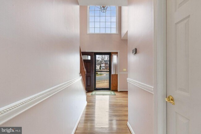 Photo - 6910 Governors Grant Ln