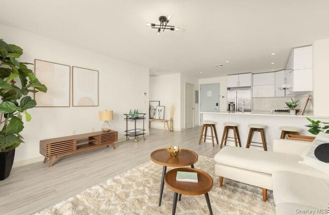 Building Photo - 109-09 15th Ave Unit N302