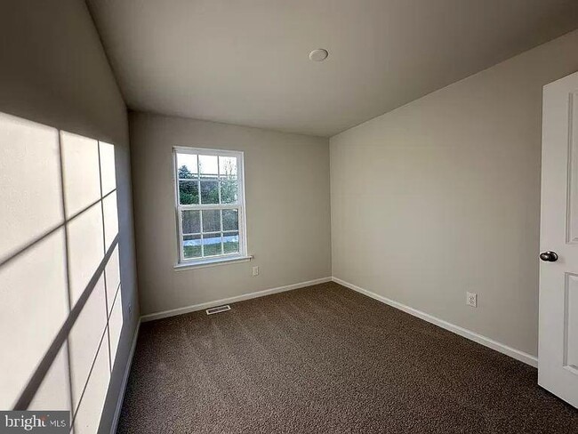 Photo - 1268 Martin Rd