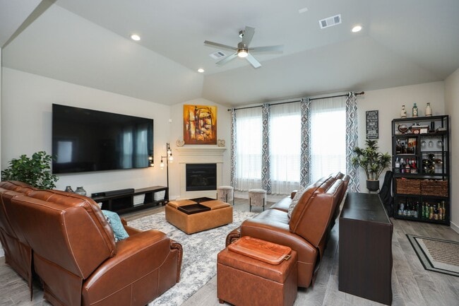 Photo - 5511 Gothic Oak Dr