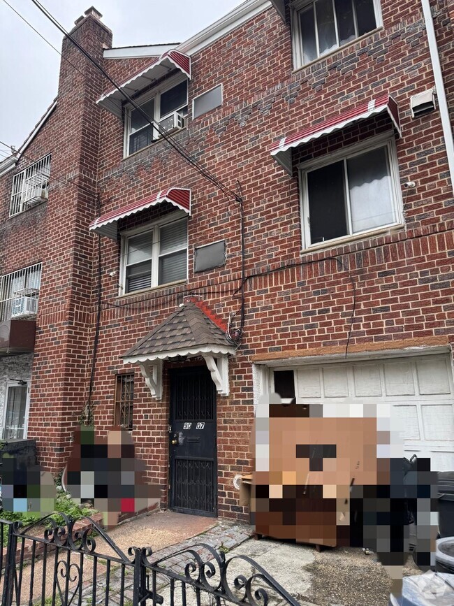 Building Photo - 90-07 43rd Ave Unit 1FL Rental