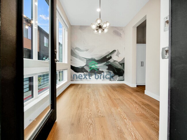 Photo - Welcome to this beautiful 4-bedroom, 3.5-bathroom for Rent!
