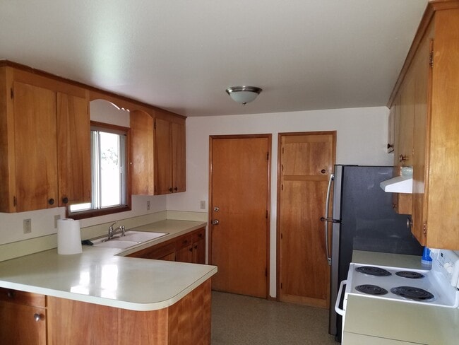 Photo - 3 Bedroom Home - Great Location - Available Soon