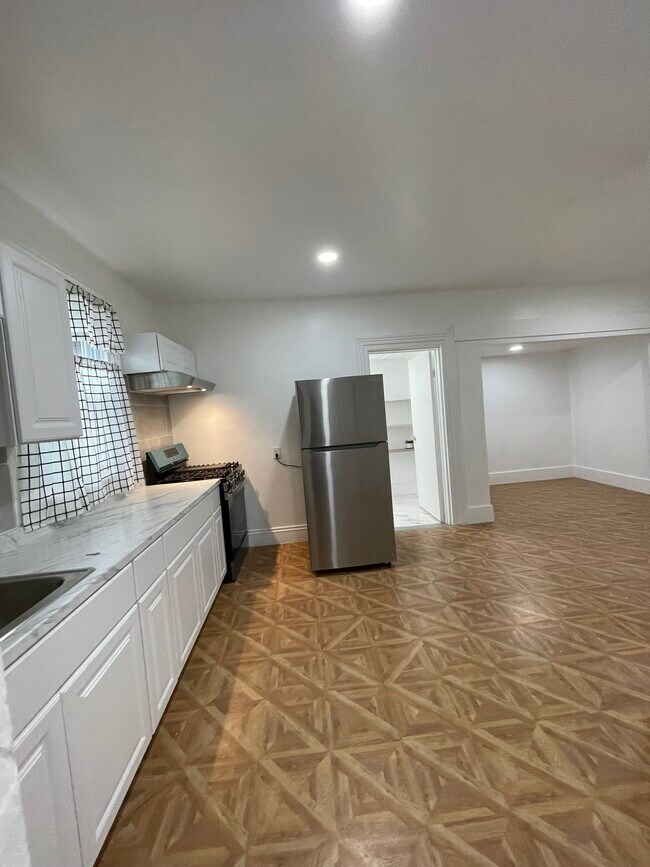 Photo - 86 Maplewood Ave Unit 3