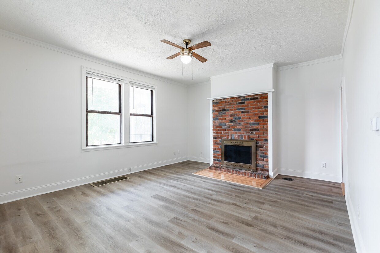 Photo - 4806 Oak St (Cincinnati, OH)