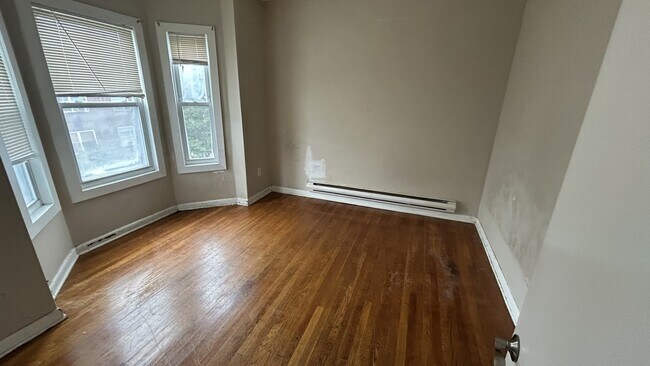 Photo - 121 George St Unit 1