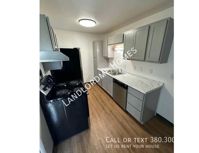 Building Photo - 1556 Meredith Dr