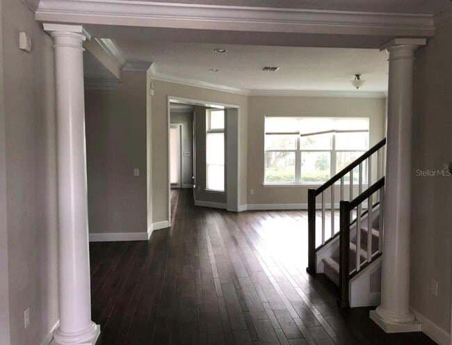 Photo - 9112 Yonath St