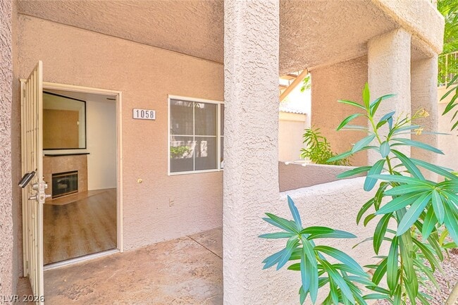 Building Photo - 5250 S Rainbow Blvd Unit 1058