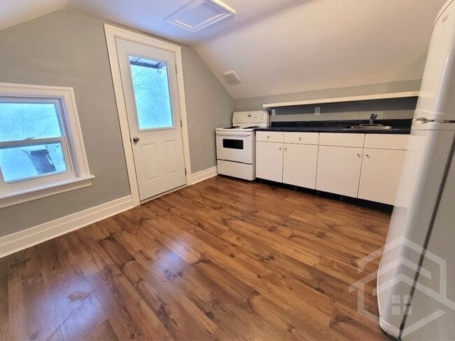 Photo - Quiet 1-Bedroom in Tillsonburg!! Unité 2