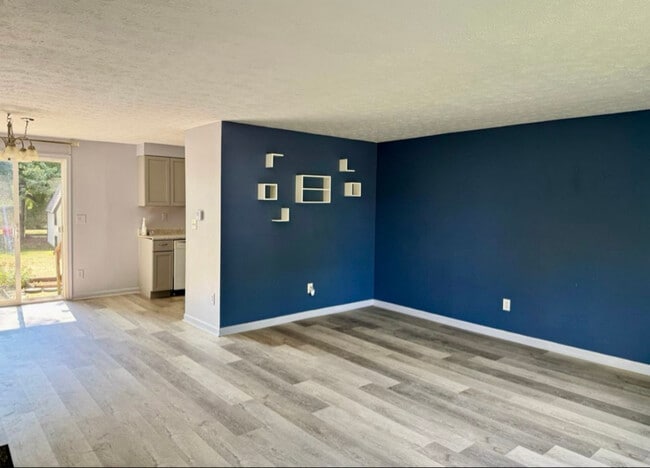 Photo - 1381 Firethorne Dr