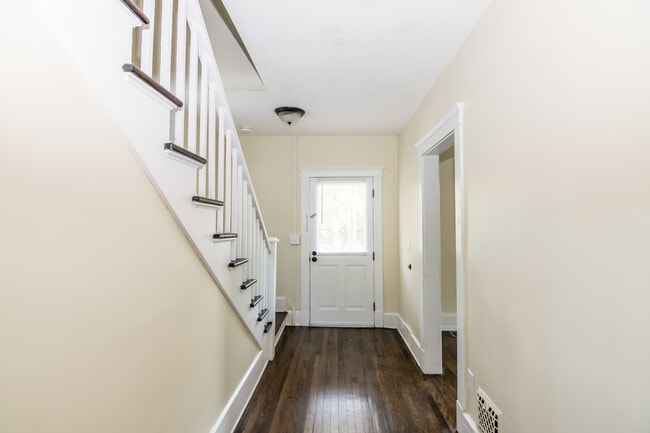 Photo - 221 E Mosley St