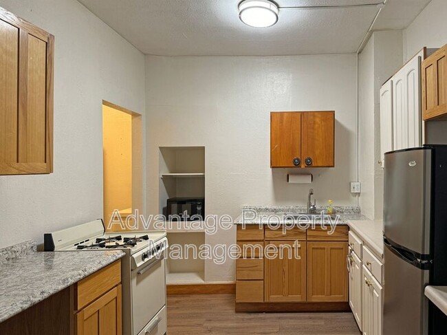 Photo - 728 SW 3rd St