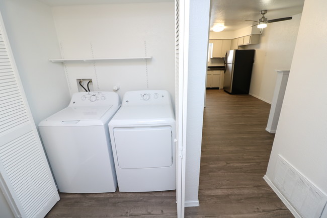Full-size Washer and Dryer