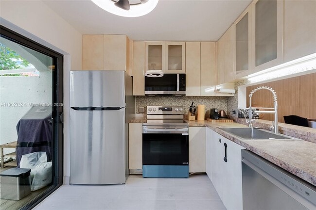 Photo - 20940 Bay Ct