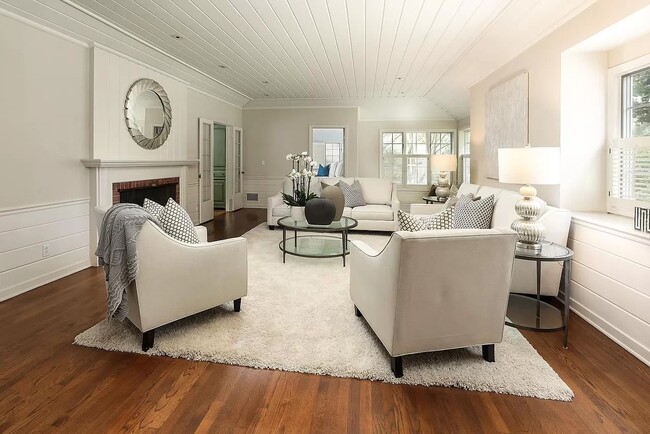 Photo - 325 Arden Rd